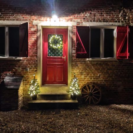 Uw Eigen Boerderij Bij Le Moulin De La Place Hargicourt 外观 照片
