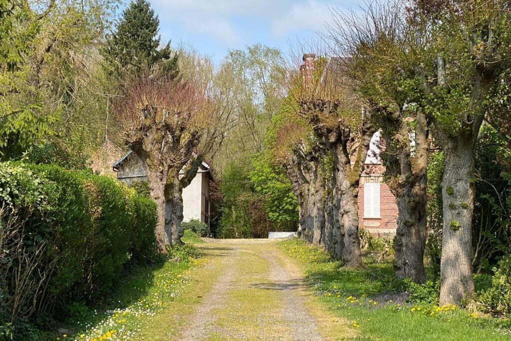 Uw Eigen Boerderij Bij Le Moulin De La Place Hargicourt 外观 照片